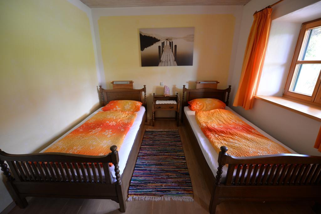 Ferienwohnung Kurz Rimsting Pokoj fotografie